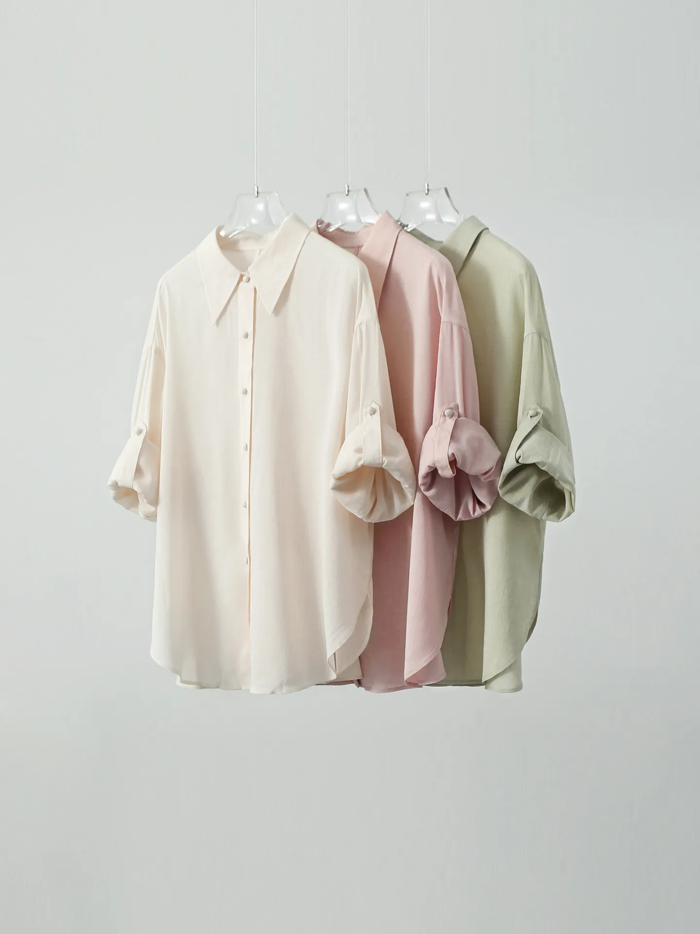 10月のオフィスカジュアルにふさわしい服装は、どんなスタイルがおすすめ？