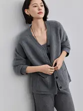 100%羊毛カーディガン【Vネック・ゆったりシルエット・ニット】（セットアップ対応）