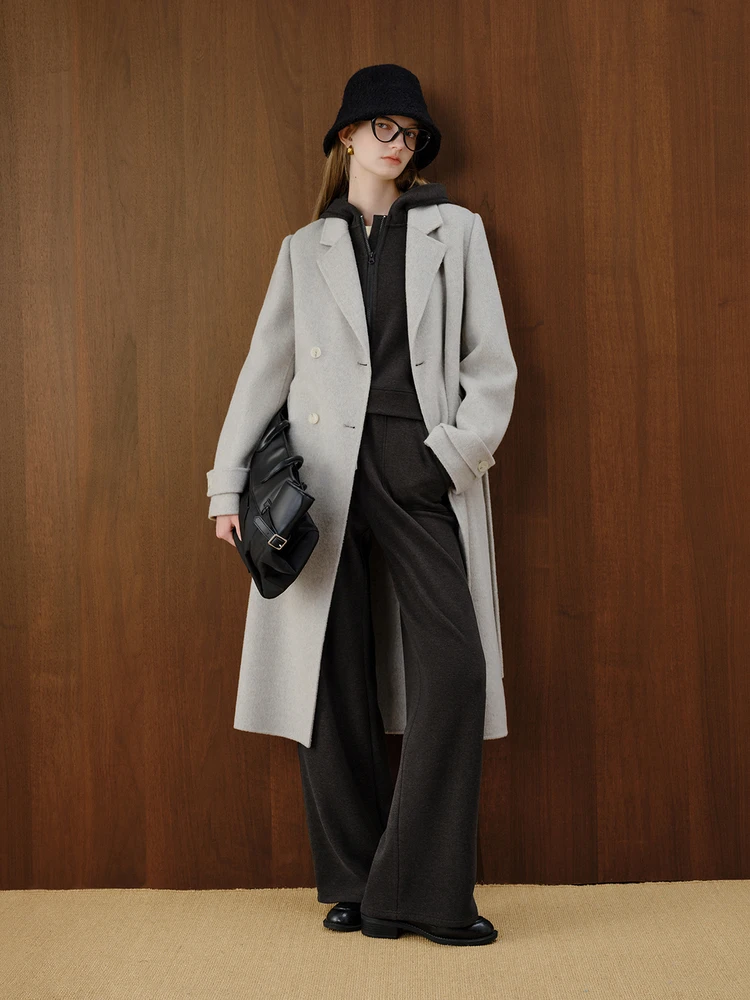 10月下旬と11月のデート服で迷うなら、1枚で決まるトップスが救う！