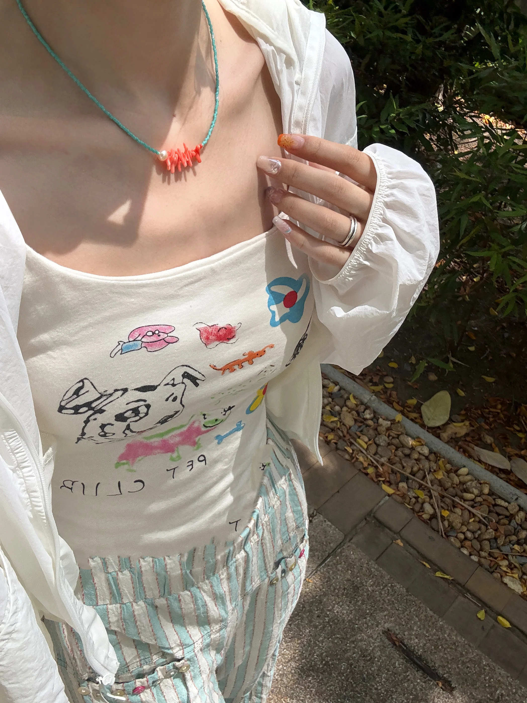 カラフルな夏のネックレスを選ぶには？個性的で心を癒すデザインがおすすめ！