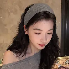 洗顔用グレー幅広ヘアバンド【ニット素材・高いスタイル感】