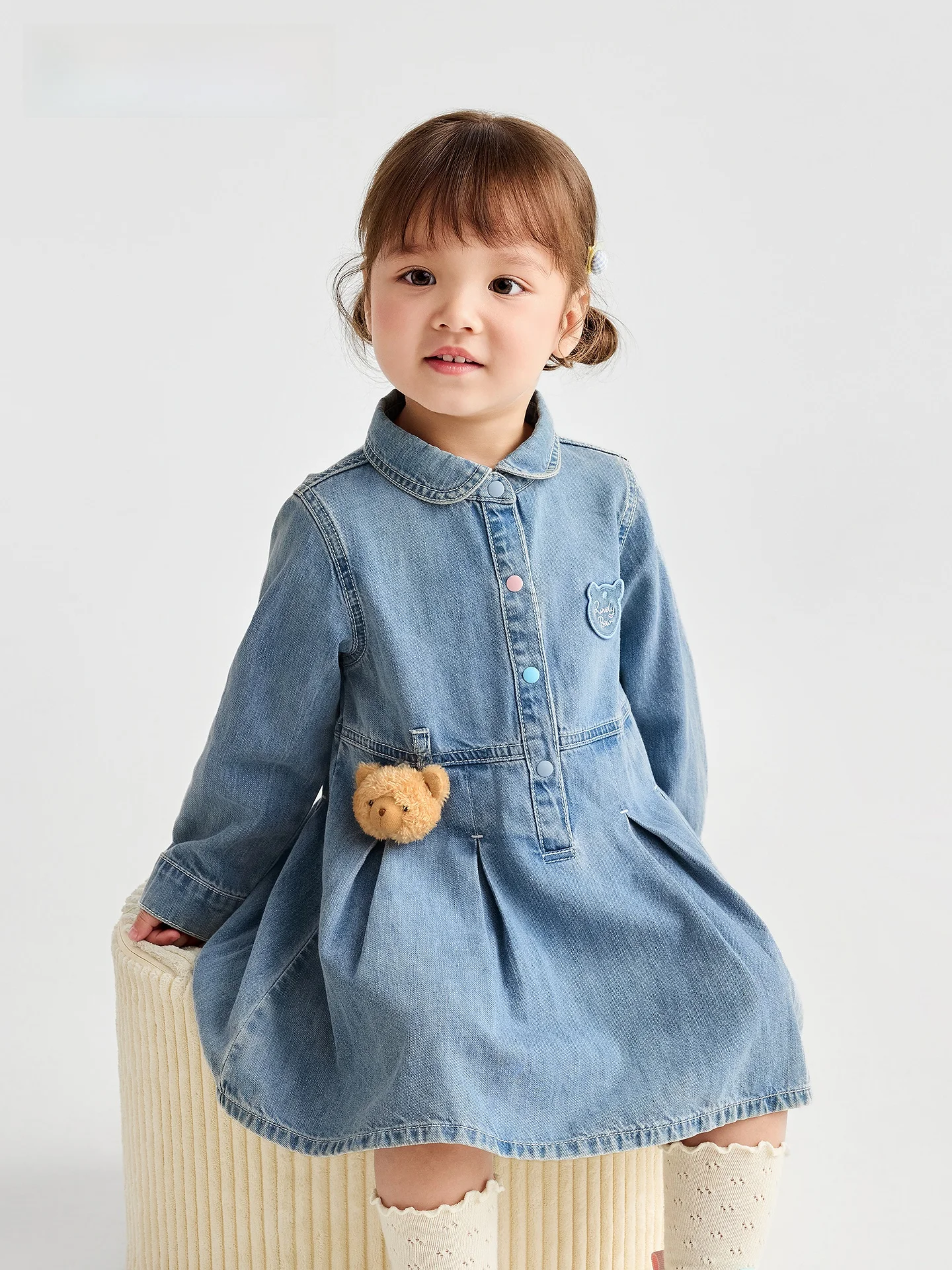 新生児の女の子に合うベビー ドレスは、どんなスタイルがおすすめ？