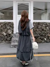 灰色 コーデュロイ風 フィットベスト【夏用・Tシャツ・ハイウエストスカート付き】（セットアップ対応）