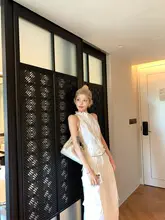 フリル付き立襟ノースリーブブラウス【フレンチスタイル・洗練されたデザイン】