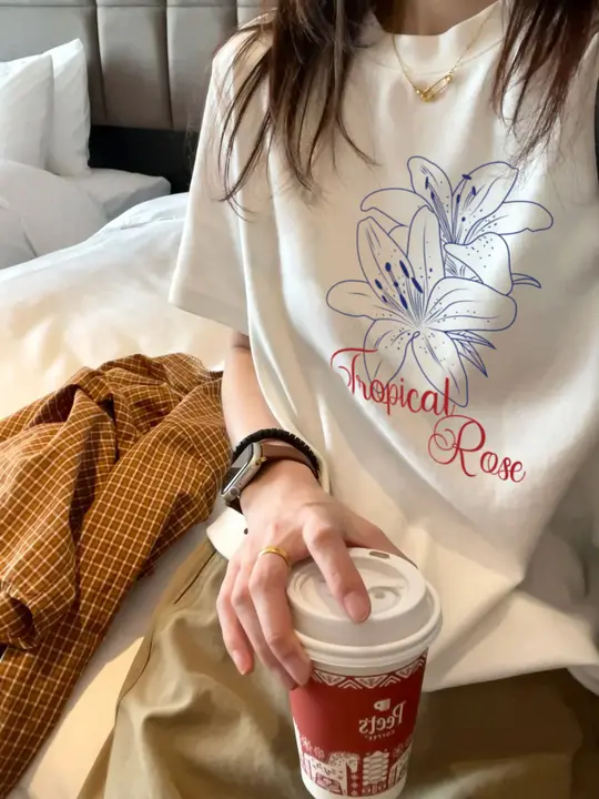 夏のカジュアル通勤用 プリントTシャツ【コットン・フィット・ラウンドネック・短袖】