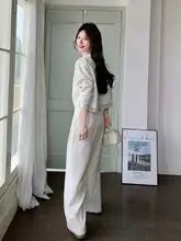 高級感のある米白色ジャケット【洗練されたデザイン・春秋用・落ち感のあるワイドパンツ・スタイリッシュな2点セット】（セットアップ対応）