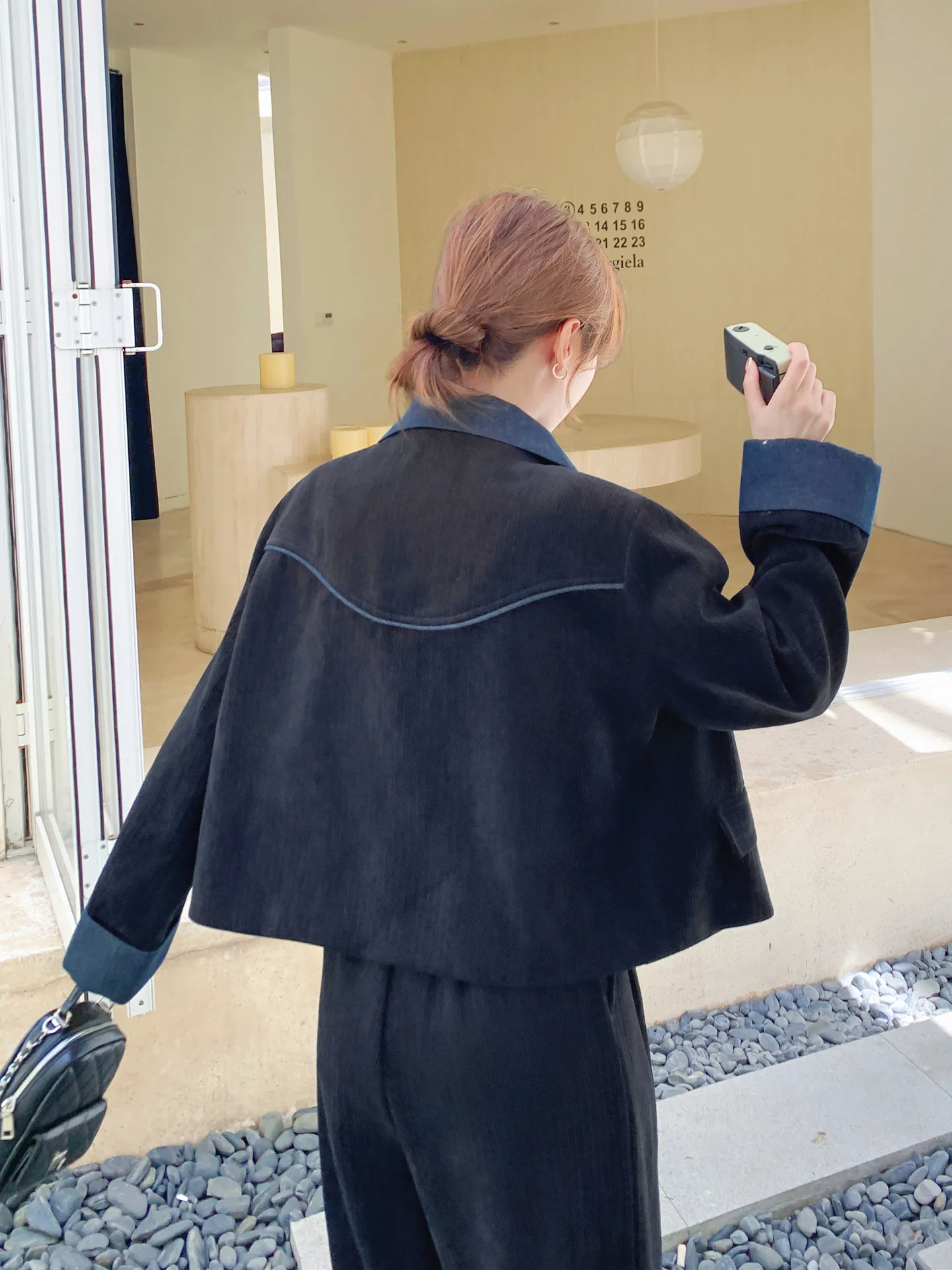 黒のセットアップはどんな感じですか？実際の着用体験で解き明かす