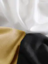 モダール素材のハイネックノースリーブトップス【春用・レイヤード対応】