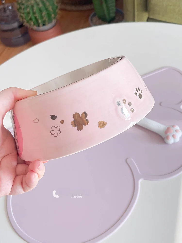 ロマンティックな桜デザインの猫用陶器ボウルは、安全で衛生的な食器選びにどう活用するか