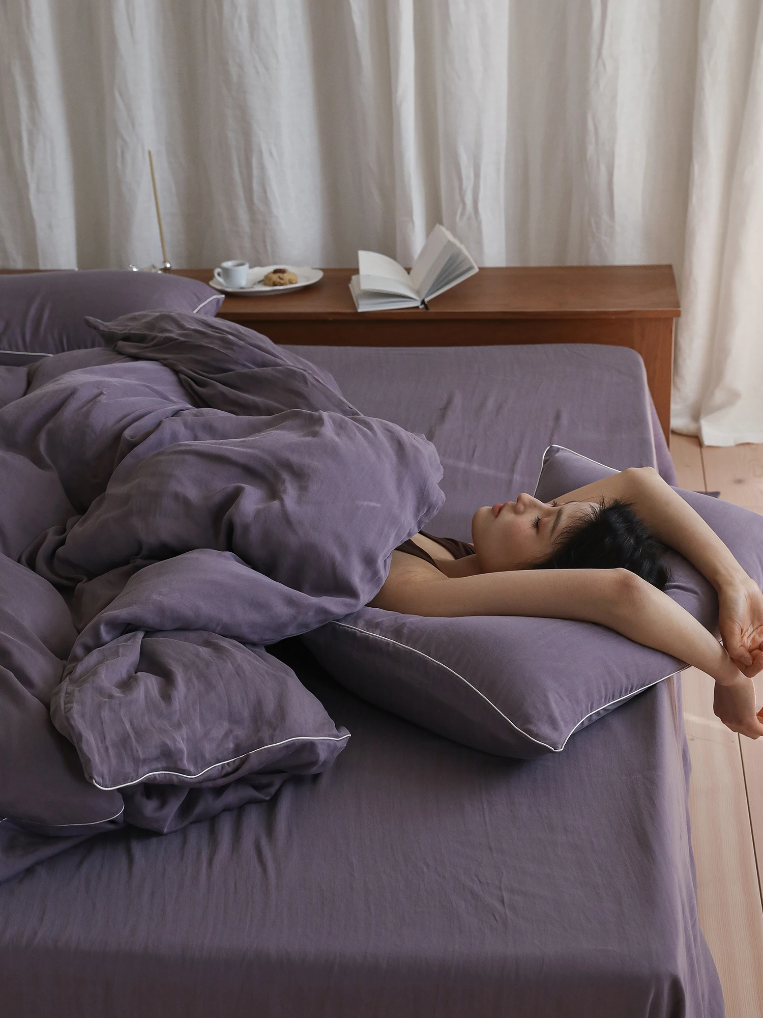 床の上で寝るのベストな選び方は？4つのアイテムで快適な睡眠を実現する