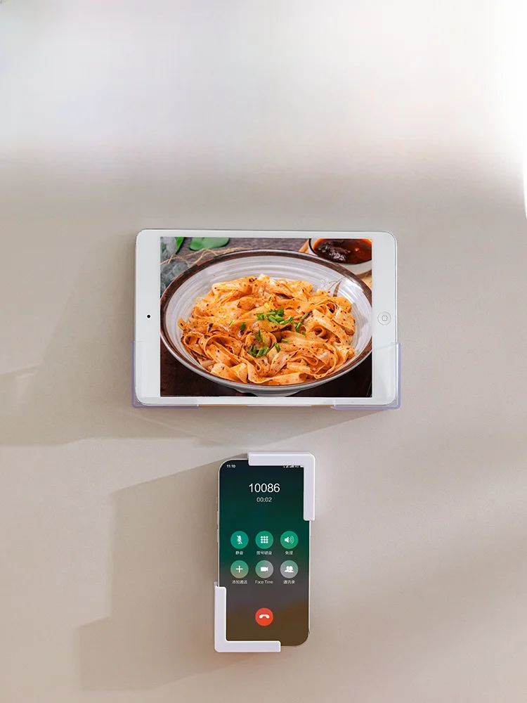 寝室の隅に置くだけで、充電のストレスが消える？コンセントスマホスタンドの選び方