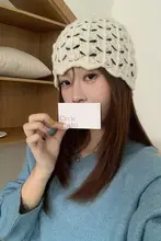 100%羊毛 リリーフラワー付きニット帽【春秋用・女性向け・甘美なデザイン】