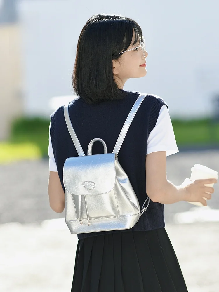 小さめのバックパックで通勤や旅行を楽しくする方法は？