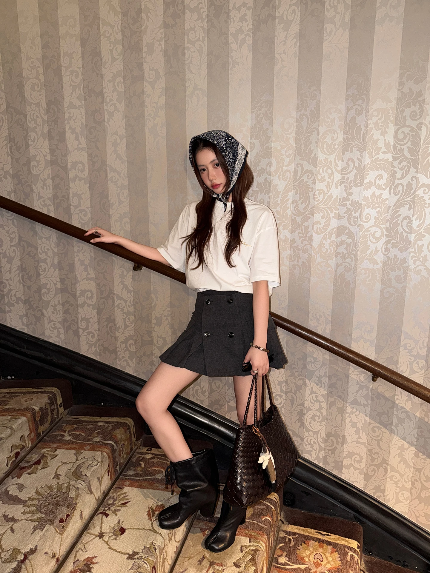 顔がでかい・低身長の女性が「モテる」ファッションで悩むなら、このスカートが救いになる？