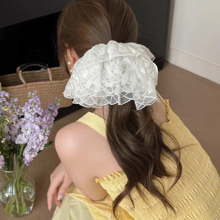 極上の柔らかさ！白色レースのヘアゴム【大きめ・フレンチスタイル・上品なデザイン】