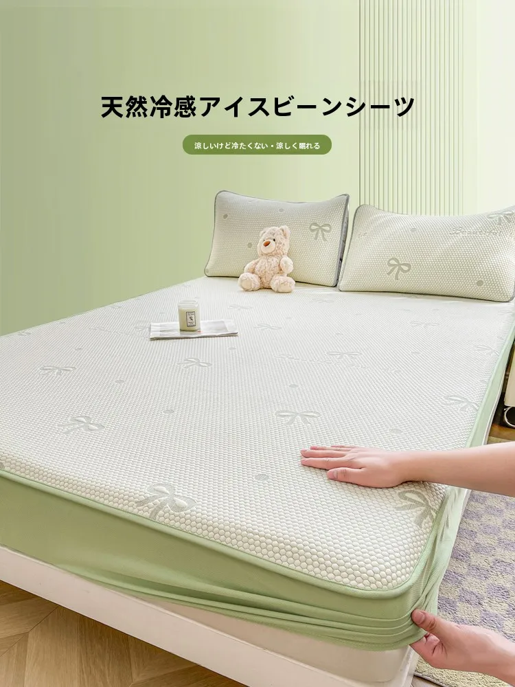 冷感寝具とは？夏用アイスシルク敷き布団カバーの実際の効果と使い方