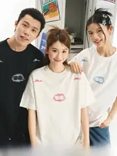 ユニークなデザインの刺繍Tシャツ【カップル向け・ショートスリーブ・アメリカンスタイル】