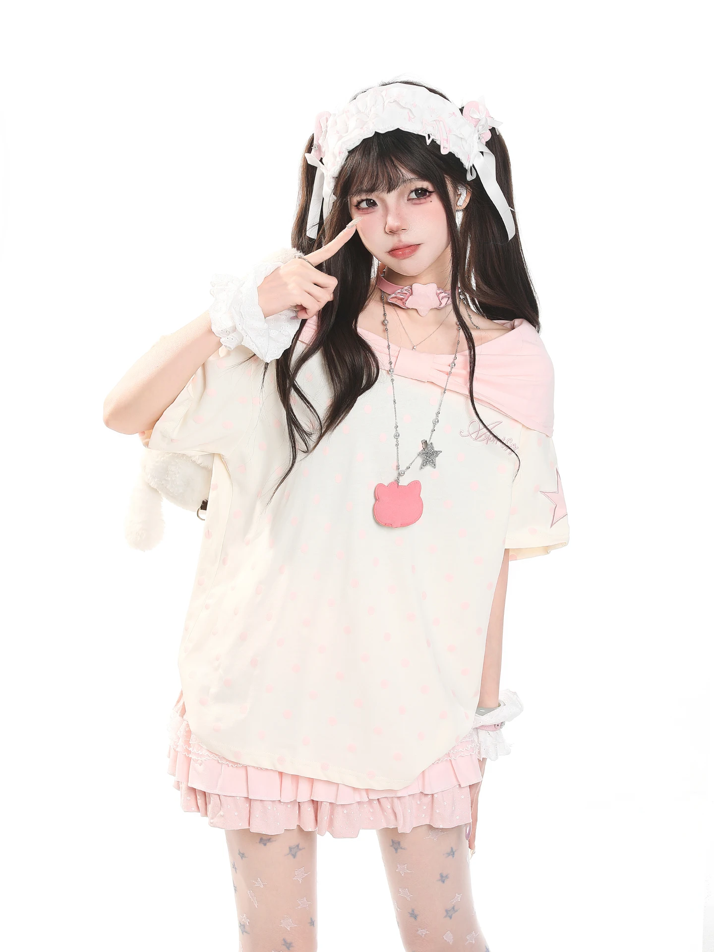 可愛い私服の定番アイテム：学院風ドットリボン半袖Tシャツの実用性とシーン別活用