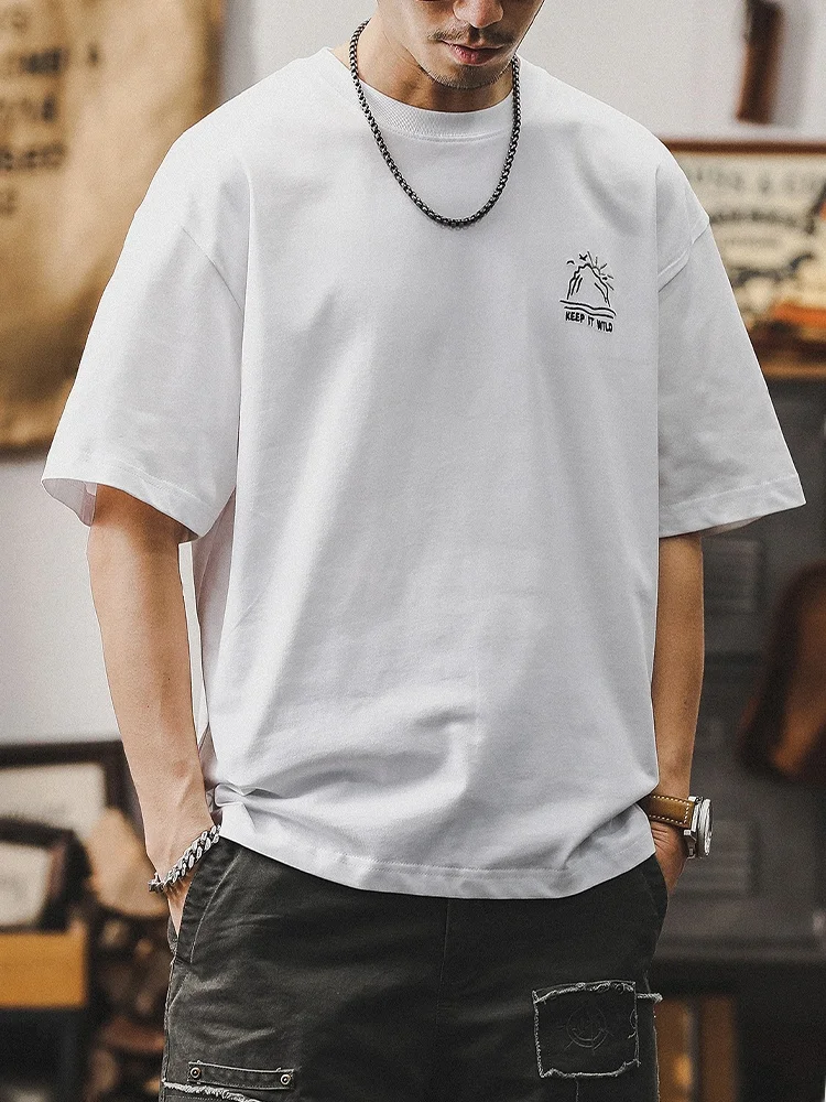 白Tシャツ 重ね着 メンズ どんな着方でスタイリッシュに？