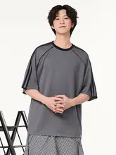 ストライプデザインのメンズ半袖Tシャツ【夏用・ラウンドネック・カジュアル】