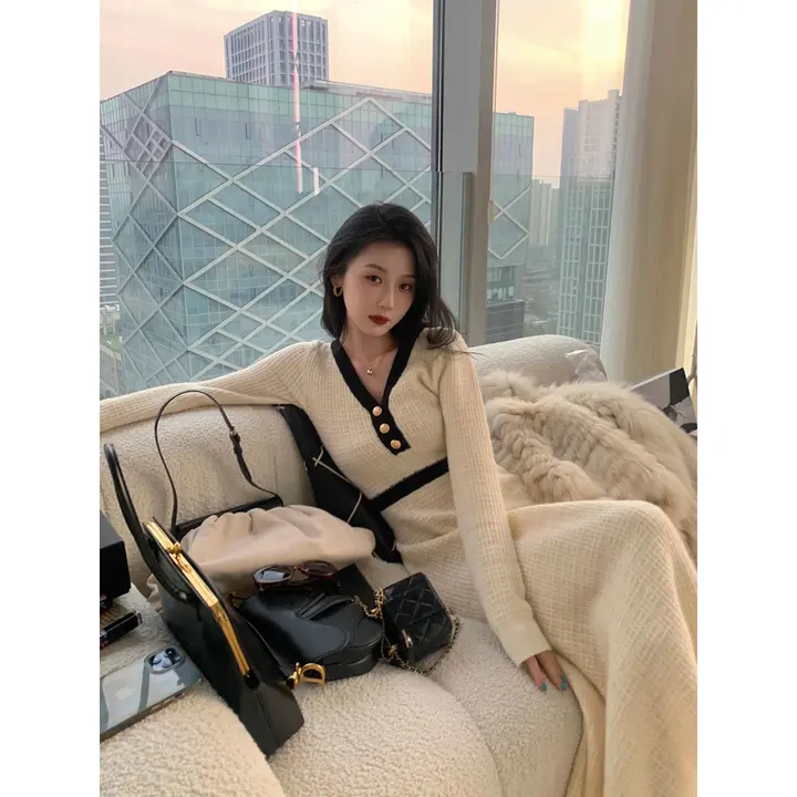 フレンチスタイルのビンテージニットワンピース【長袖・Vネック・カラーコントラスト】（セットアップ対応）