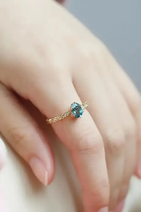 天然ロンドンブルートパーズのシルバーゴールドリング【レトロ宮廷風・女性用】