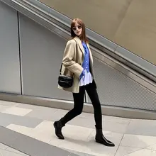 スタイリッシュなレディースショートブーツ【本革・太ヒール・先細デザイン・春秋用・アンクルブーツ】