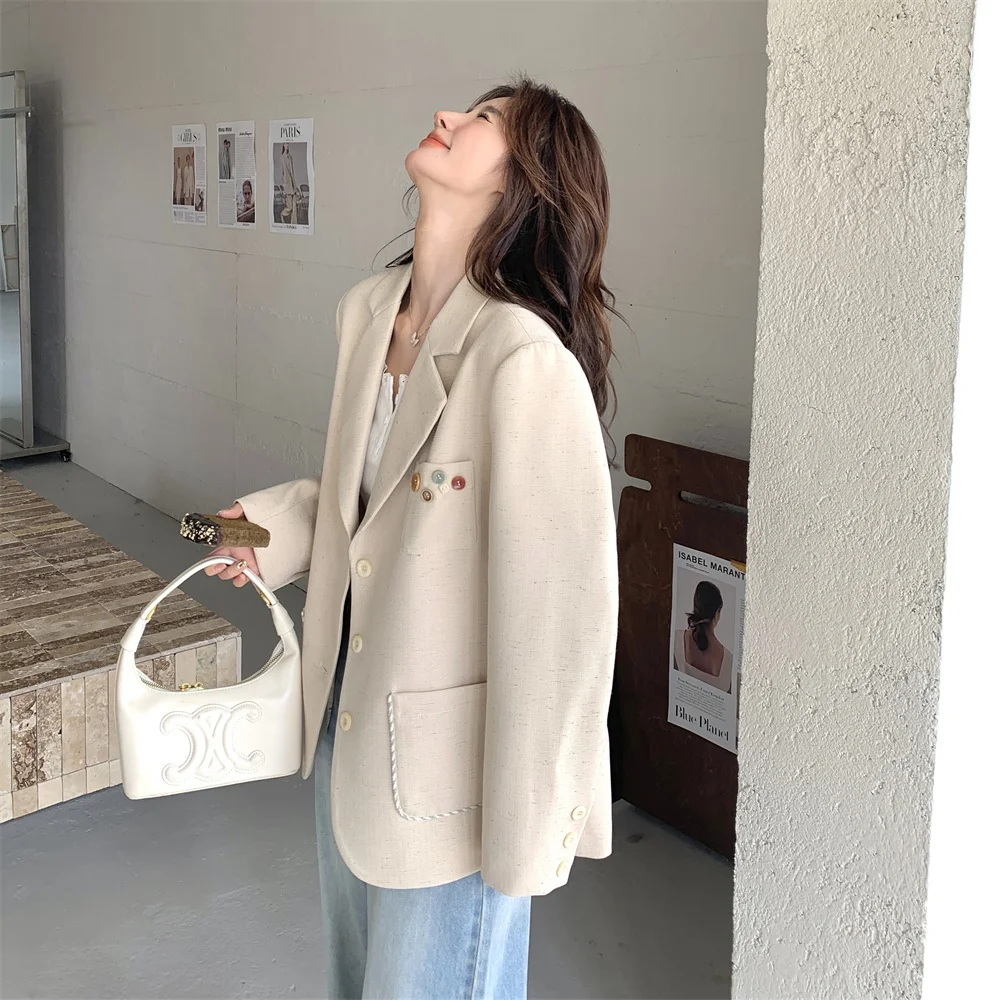 スーツ サイドベンツ 若者 おすすめモデル：高級感あるカジュアルスーツジャケットの実用性と着こなし