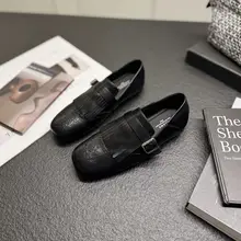 ヨーロッパとアメリカのブロック彫刻の深口シングルシューズ