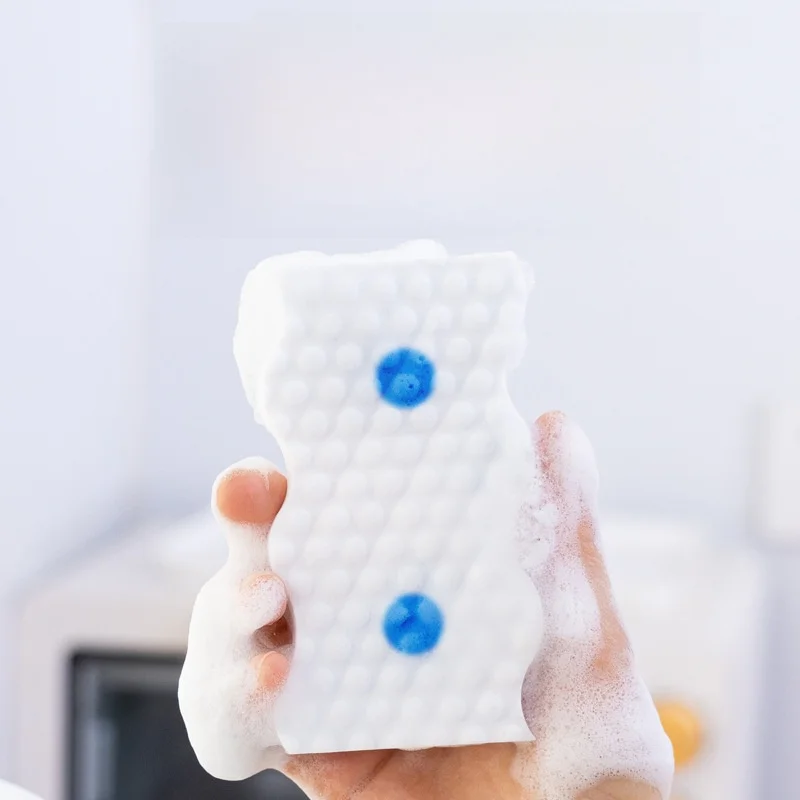 ナノスポンジクリーナーの使い分け：洗剤配合型高密度スポンジの実用シーンと選定基準