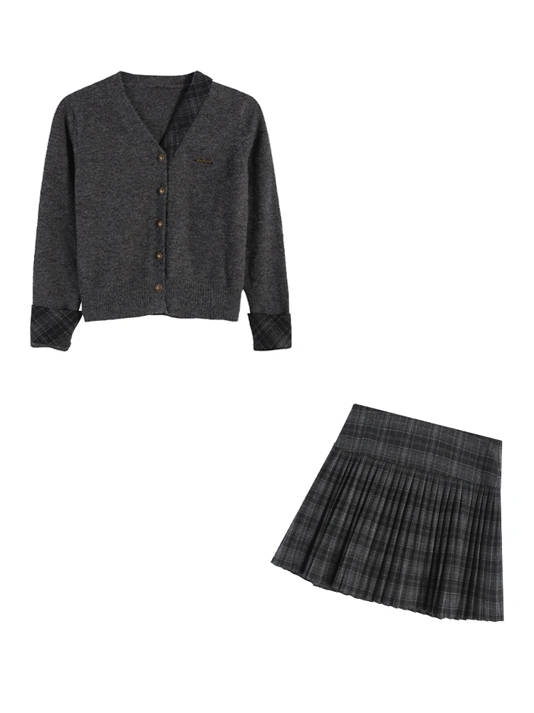 胸が大きい人が着やすい服を選ぶには？学院風ニットセットが解決するリアルな悩み