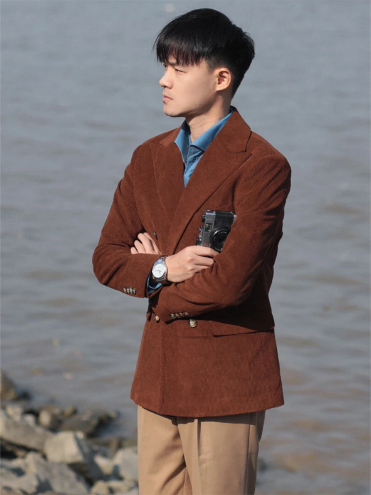 ダブルブレストスーツはなぜ60代の紳士服に最適なのか？