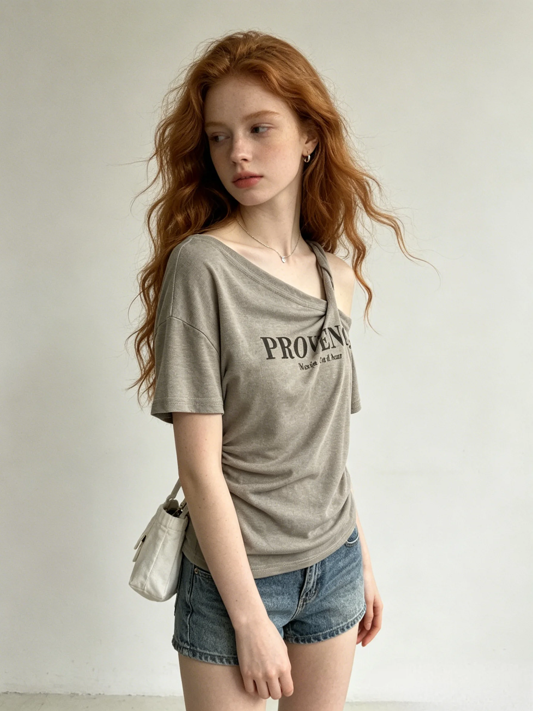 cropped t shirt はどんなときに着るべき？夏の日常にぴったりなビンテージ風Tシャツの選び方