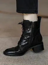 トレンドのレディースレースアップショートブーツ【ソフトラムスキン・太ヒール・英倫風】