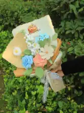 手編みの大飛燕花束【毛糸編み・贈り物・卒業祝い・子供の日・友人や彼女に】（セットアップ対応）
