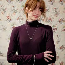 金色のロングネックレス【秋冬用・シンプルデザイン・通勤・誕生日ギフト】