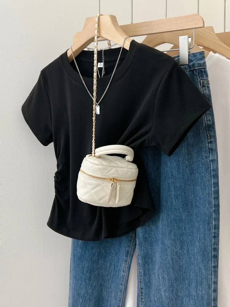40代の夏にぴったりなプチプラTシャツは、どう選ぶ？