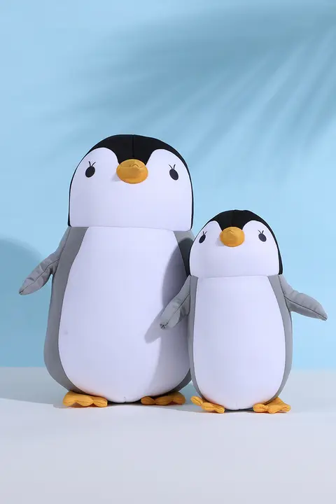 かわいいペンギンデザインの変形U型枕【旅行用・カービングNC枕・車・飛行機対応】