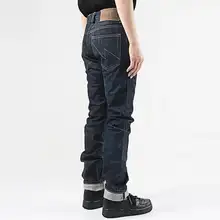 洗い加工したストリートスタイルのデニムパンツ【スリムフィット・仕様】