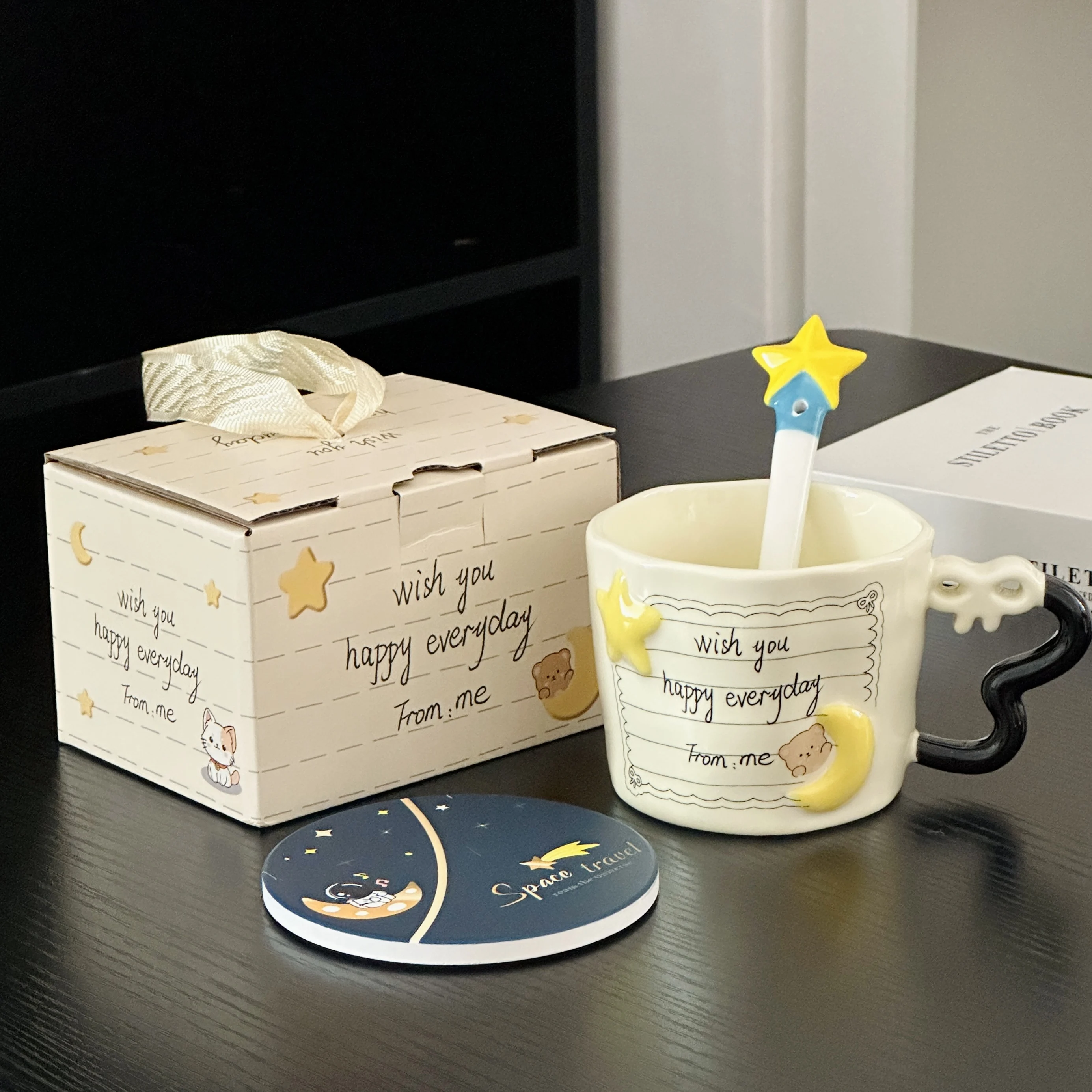 星と月のデザインが特徴！陶製マグカップの高級感と実用性を徹底解説