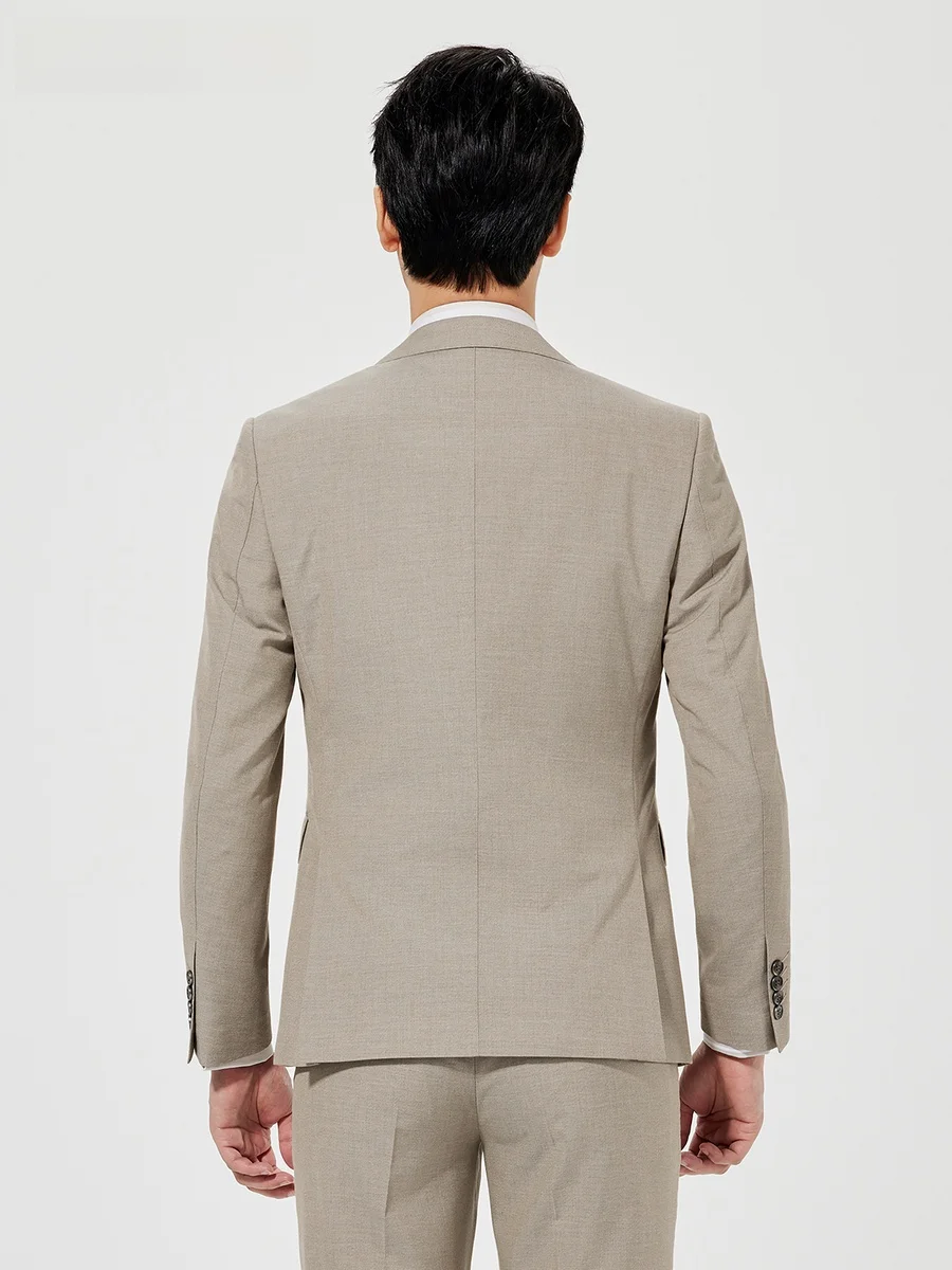 ビジネスカジュアル面接で失敗しない服装は？Lilanzの二ツボタンスーツが解決する3つの理由