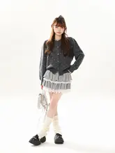 フェミニンなグレーのレース付きカジュアルケーキスカート【体型カバー・スタイル】