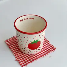 トマトデザインの陶磁器マグカップ【家庭用・飲料用・高デザイン性】