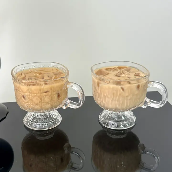 美しい宝石模様の取っ手付きガラスカップ【アイスアメリカーノ・コールドブリュー・飲料用】
