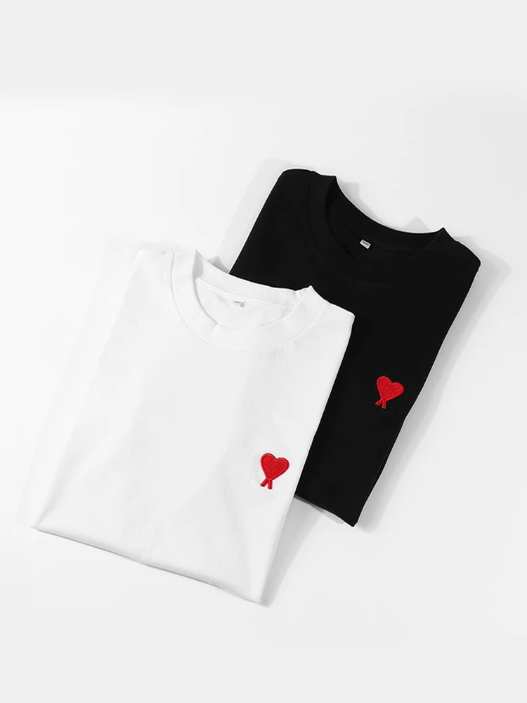 刺繍入りタンクトップは、どんなデザインが今、本当に旬なのか？