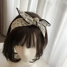 春季用コットン製小さなスカーフ【首元のアクセント・クラシックなデザイン・ヘアバンドにも】
