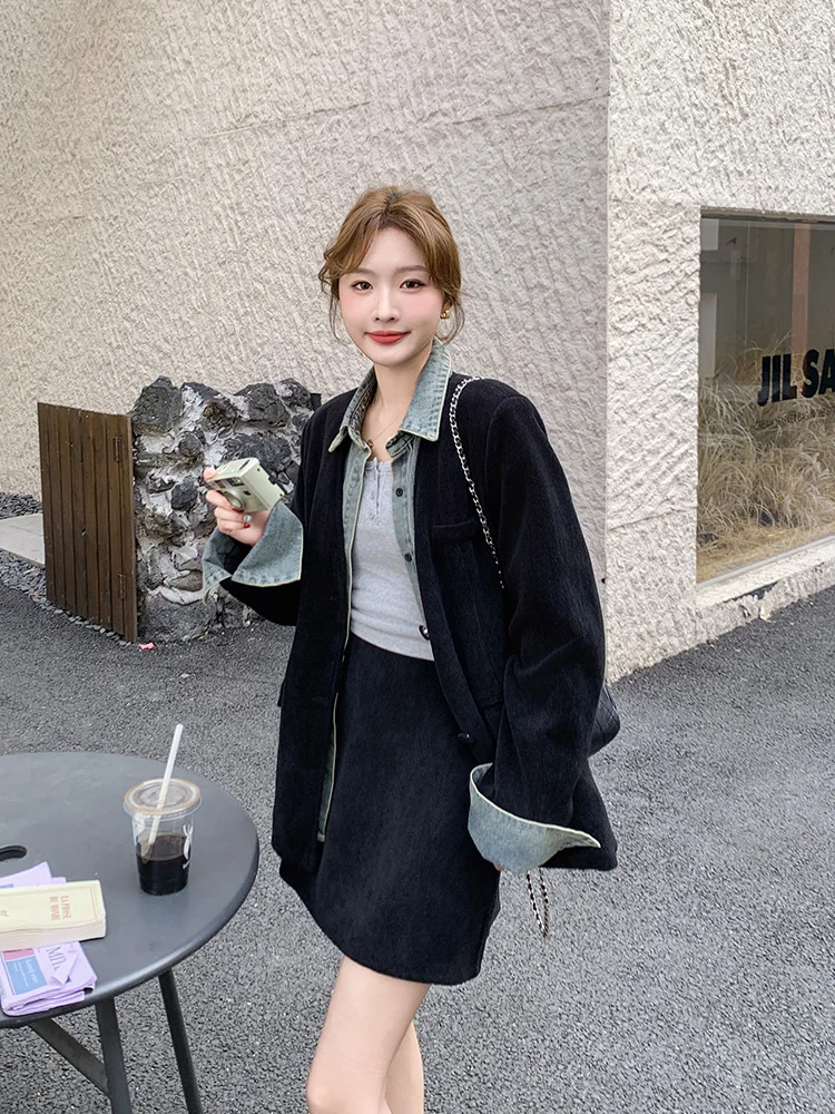 黒と紺のコーデはどんな場面で使える？厳選4選
