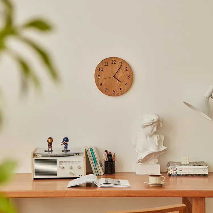 無垢材の壁掛け時計【チェリーウッド・ウォールナット・シンプルデザイン・丸型】