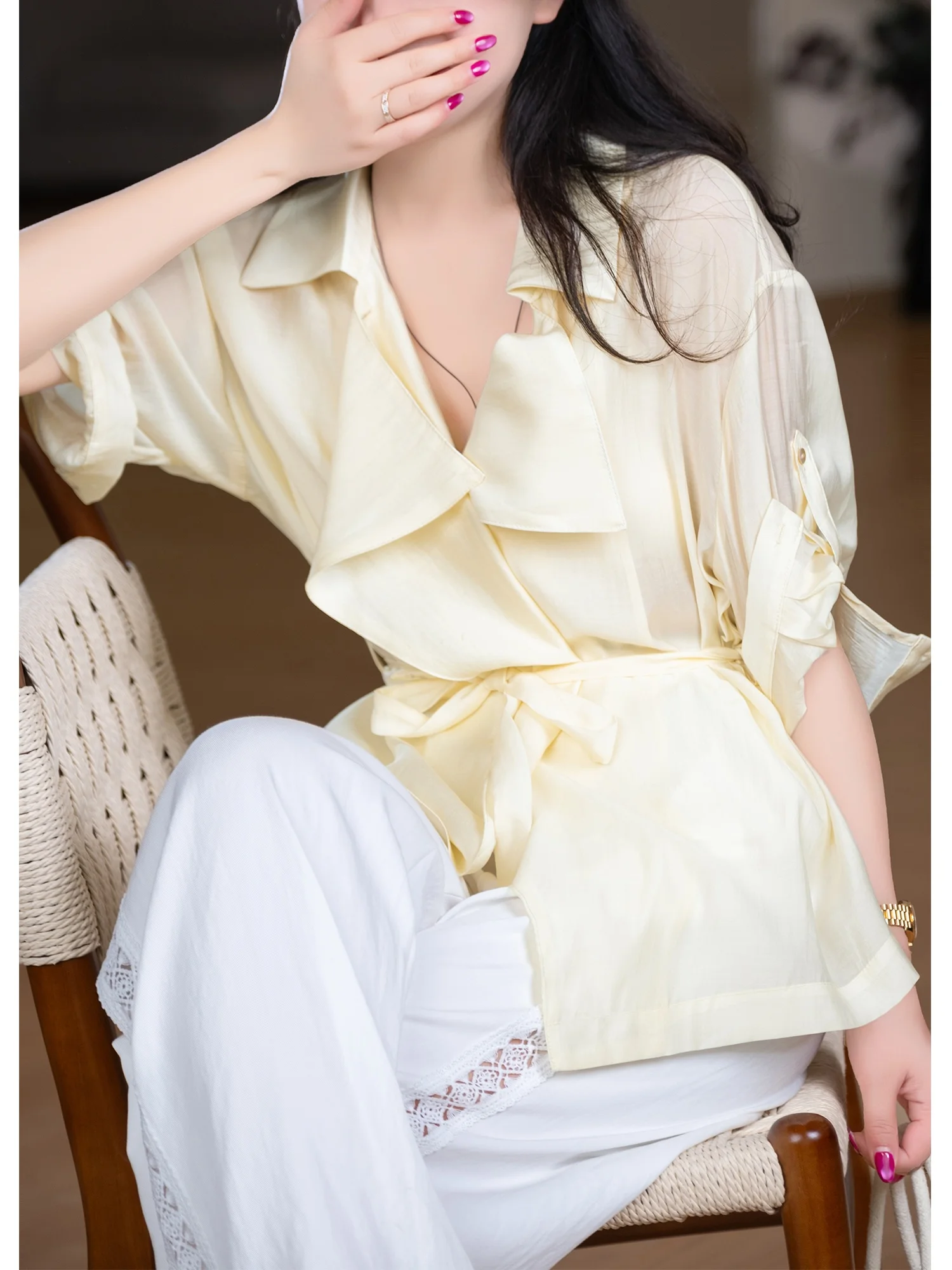 4月末に買うべきファッションは？5月末や8月末に着る服の選び方を、1着で解決する