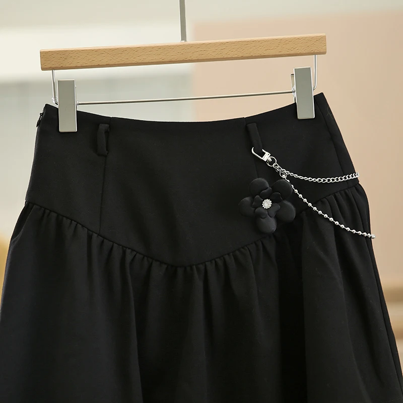 立体フラワーデザインのチェーン付きタイトスカート【冬用・通勤向け】